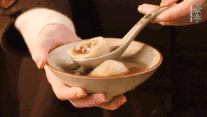 新的一年，我們還是要吃好喝好哦，祝大家元宵快樂(lè)！