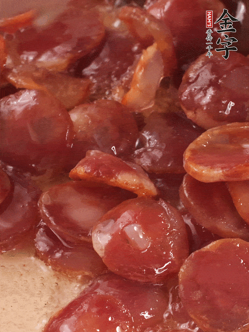 絲苗米洗凈后，用1.5倍水煮至6分熟（偏硬的質(zhì)地），網(wǎng)篩撈起瀝干水分備用。